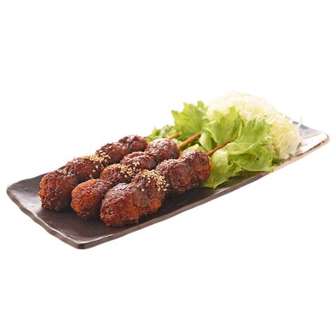 豊橋産うずらたまごの味噌串カツ