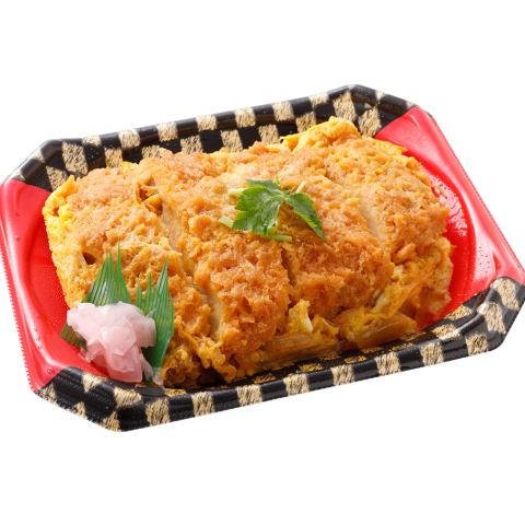 3種のだしの旨味！　手鍋で仕上げたロースかつ丼