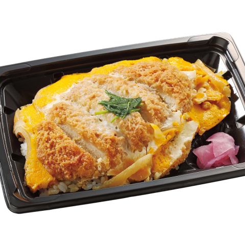 旨味あふれる特製ロースカツ重